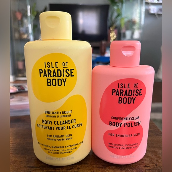Isle of Paradise Other - Isle of Paradise Body Cleanser and Polish bundle- Yellow and Pink